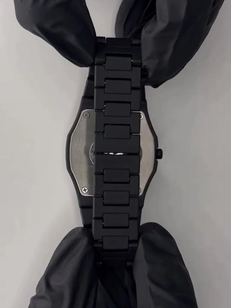 BLACK ARABIC AURA WATCH
