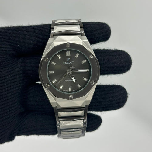 Hublot Cut || Black dial